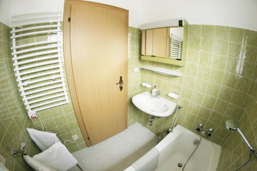 Family Friendly Chalet - Central With Beautiful Mountain Views *