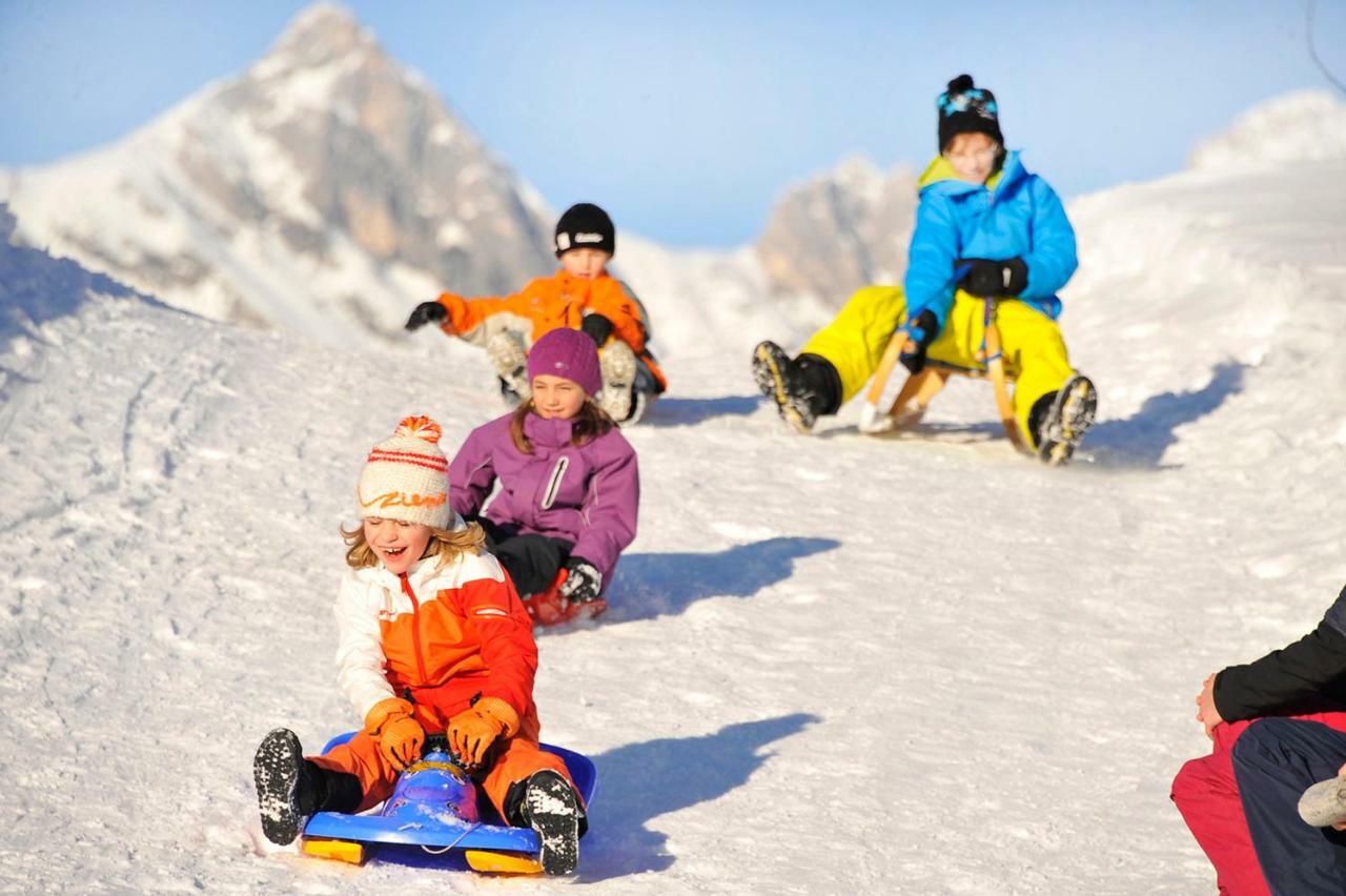 Family Friendly Chalet - Central With Beautiful Mountain Views *
